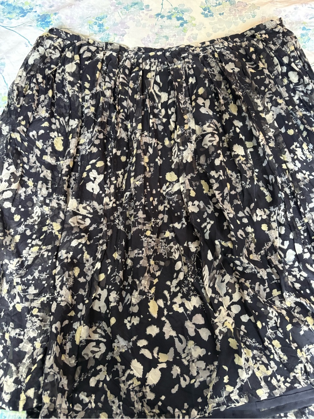 Calvin Klein Silk Navy Blue skirt